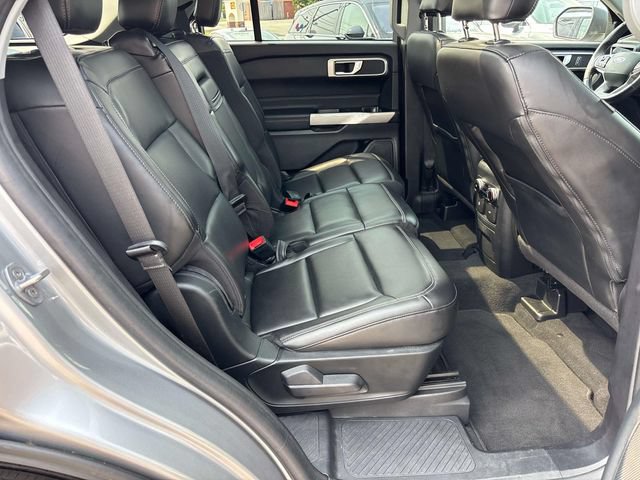 Used 2022 Ford Explorer XLT w/ Equipment Group 202A AWD/4WD image 25