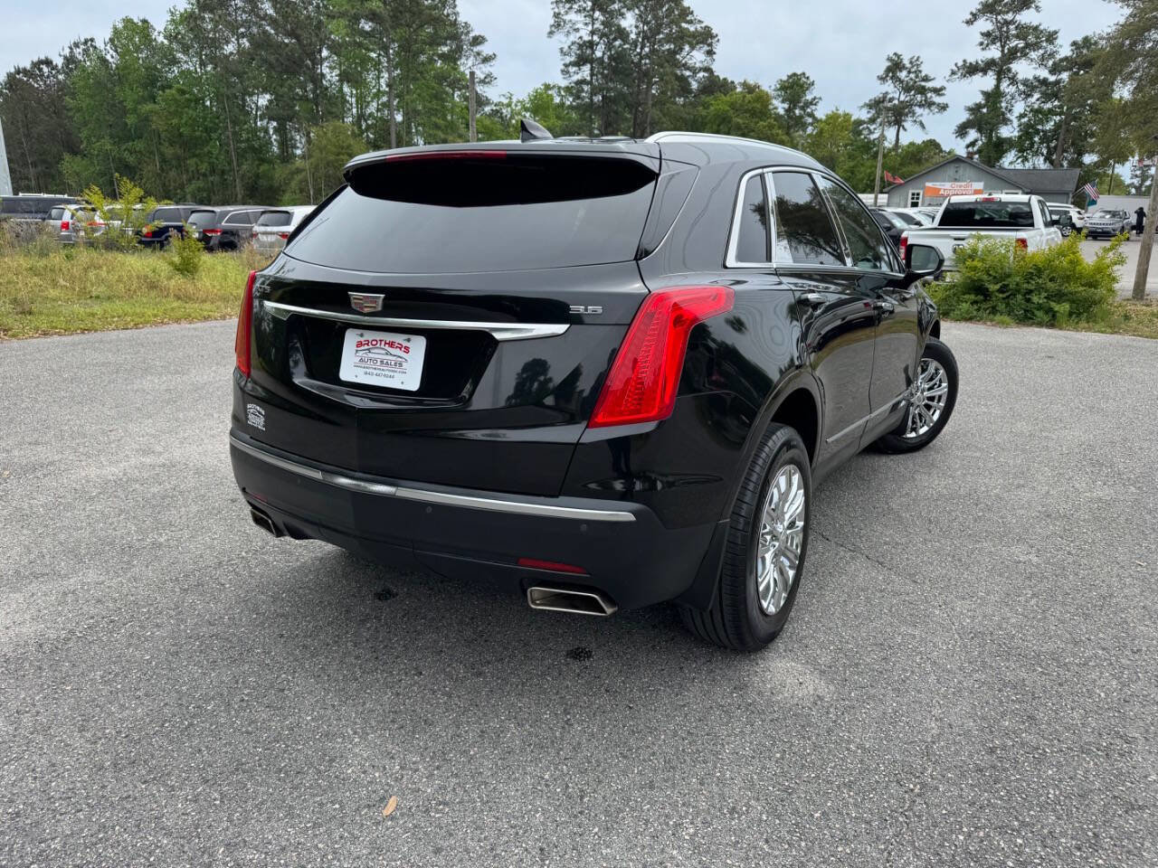 Used 2017 Cadillac XT5 Luxury w/ Driver Awareness Package image 14