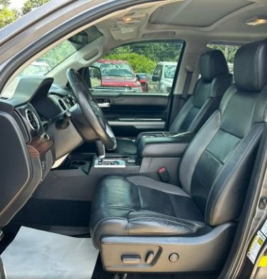 Used 2020 Toyota Tundra Limited w/ Limited Premium Package AWD/4WD image 3