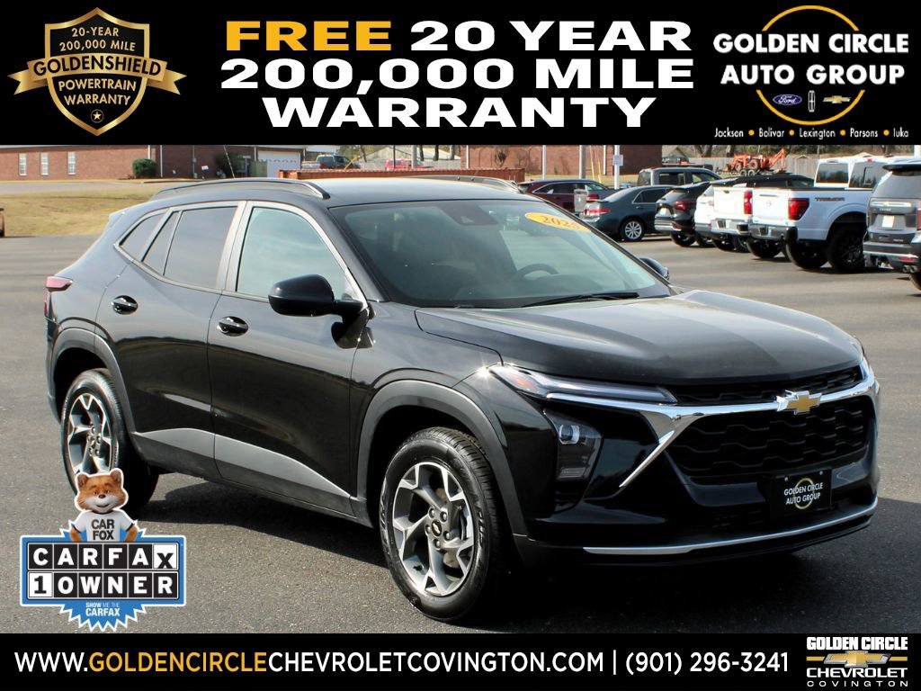 Used 2025 Chevrolet Trax LT image 1