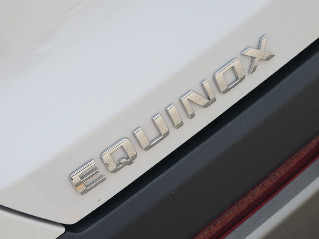 Used 2026 Chevrolet Equinox LT w/ Convenience Package II FWD image 9