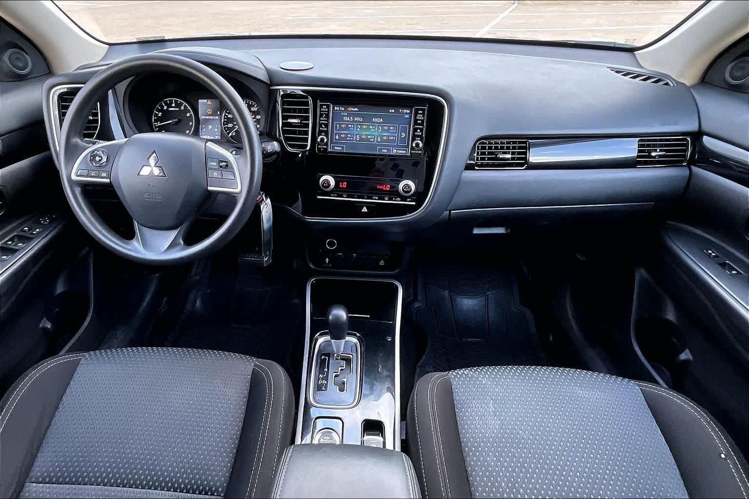 Used 2020 Mitsubishi Outlander ES AWD/4WD image 8
