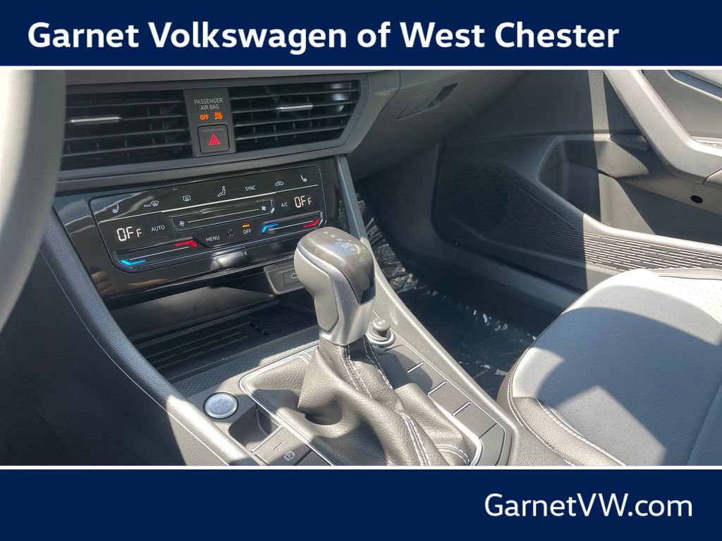 New 2026 Volkswagen Jetta SE FWD image 20