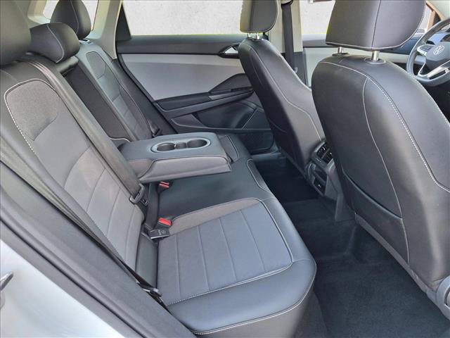 Used 2023 Volkswagen Taos SE w/ Panoramic Sunroof Package AWD/4WD image 20