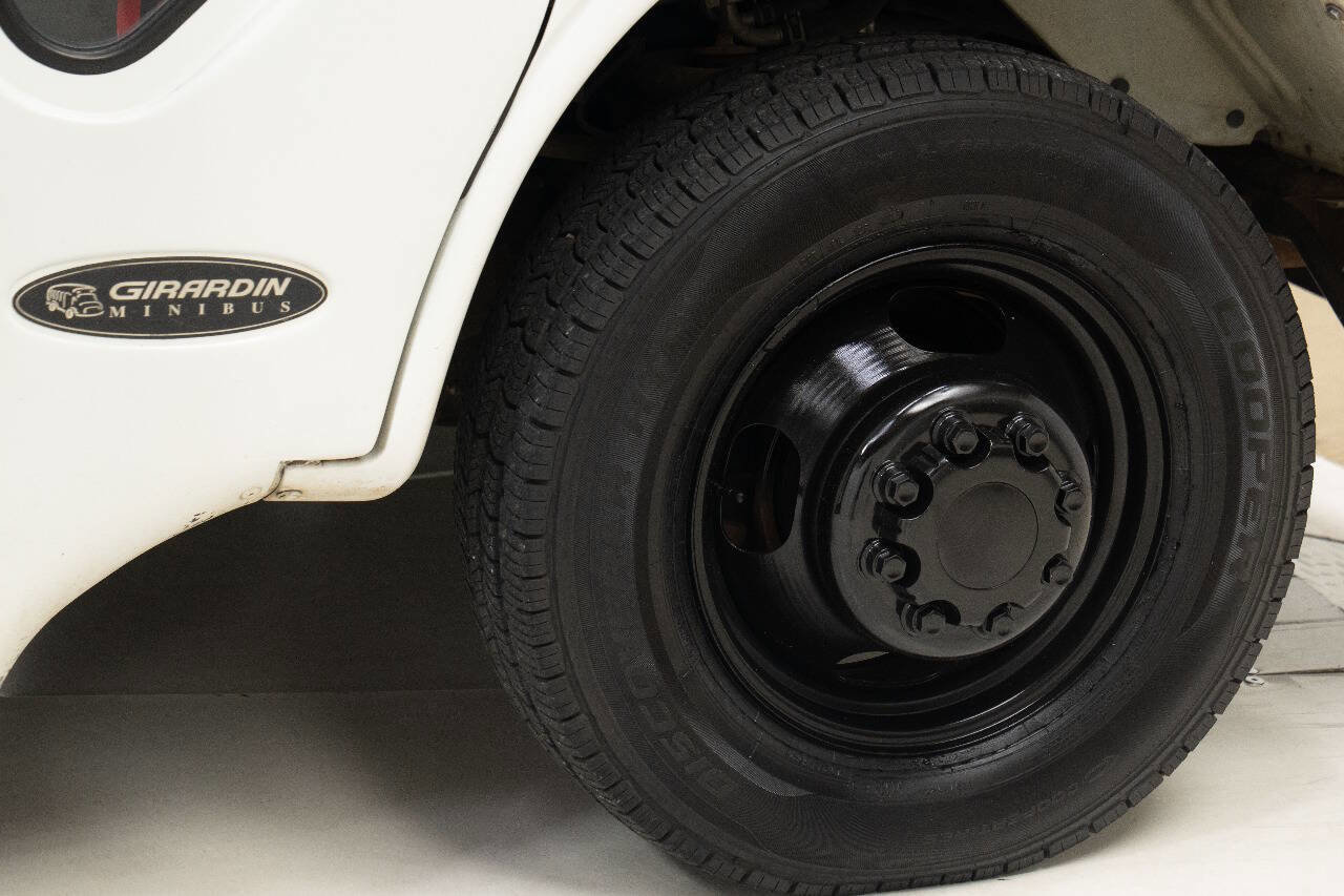 Used 2004 Chevrolet Express 3500 3500 2dr Commercial/Cutaway/Ch w/ School Bus Package image 74