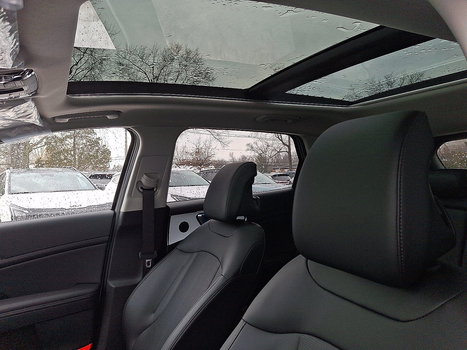 New 2026 Kia Sportage EX w/ EX Panorama Roof Package FWD image 10
