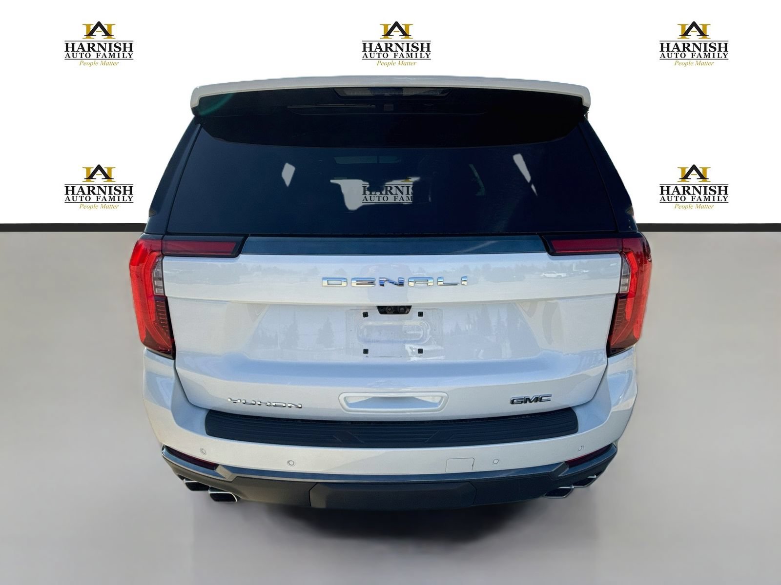 Used 2025 GMC Yukon Denali Ultimate AWD/4WD image 6