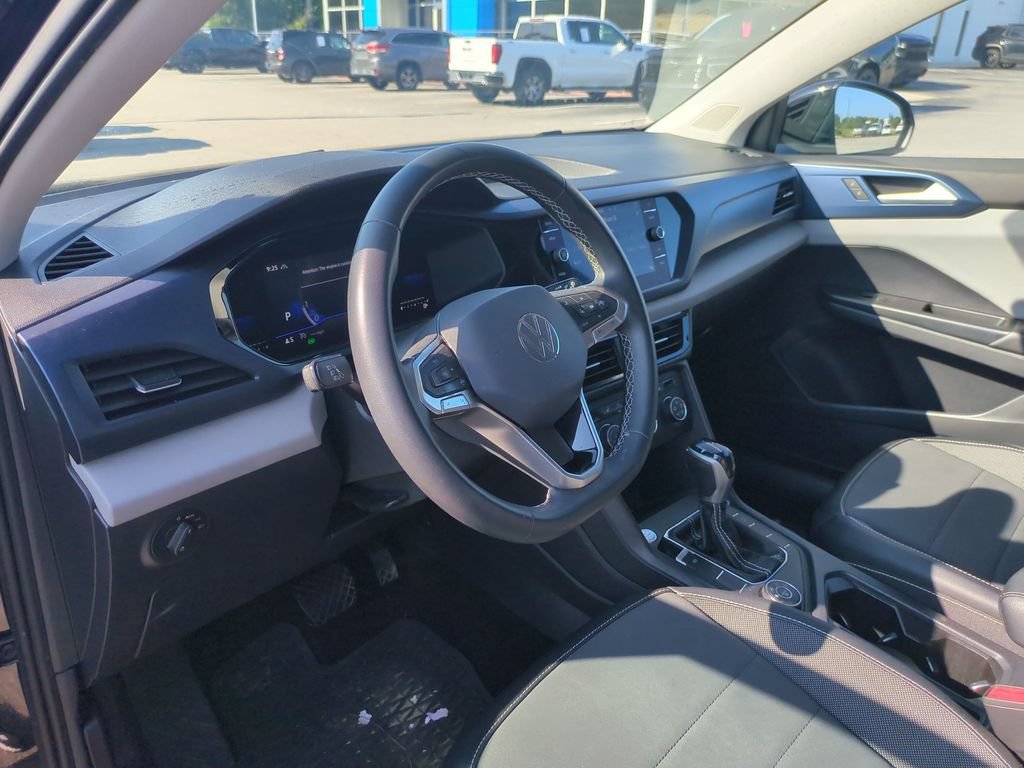 Used 2022 Volkswagen Taos SE AWD/4WD image 16