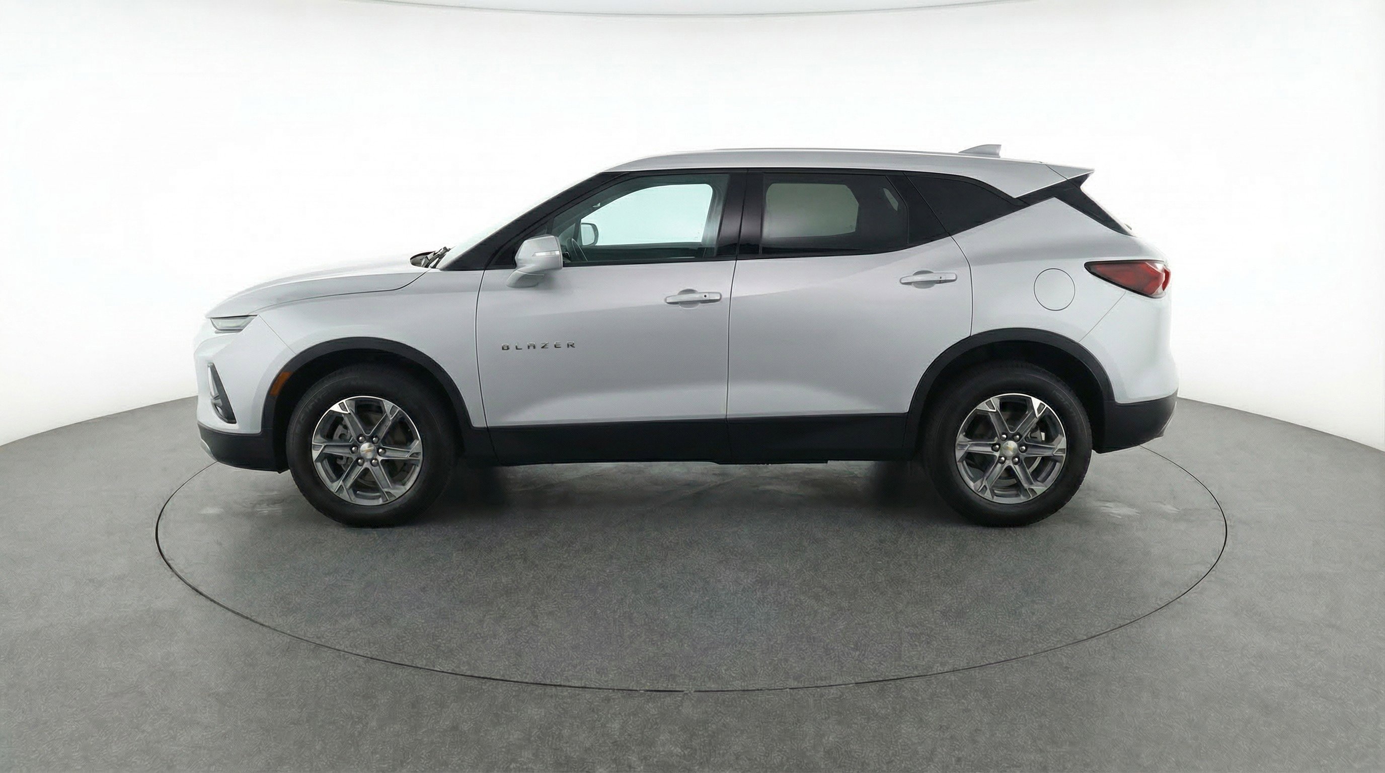 Used 2025 Chevrolet Blazer LT image 5