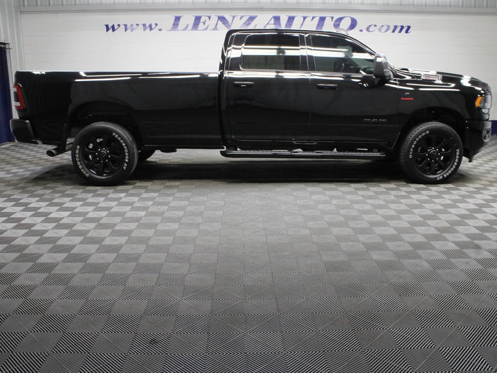 Used 2024 RAM 2500 Big Horn w/ Night Edition AWD/4WD image 2