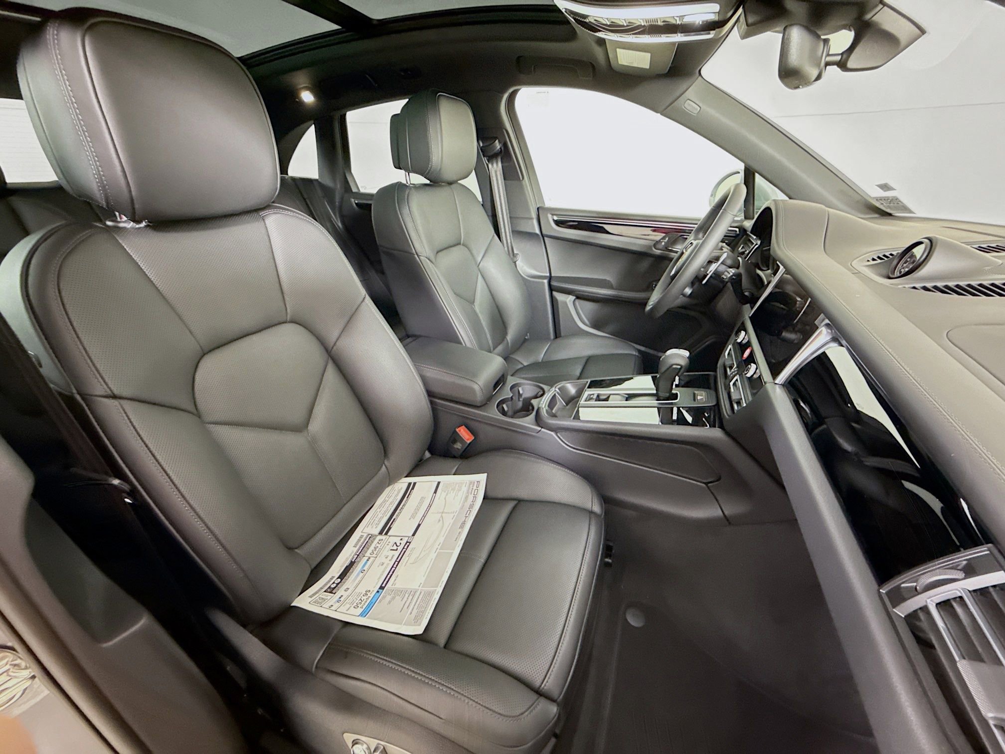 Certified 2026 Porsche Macan image 23