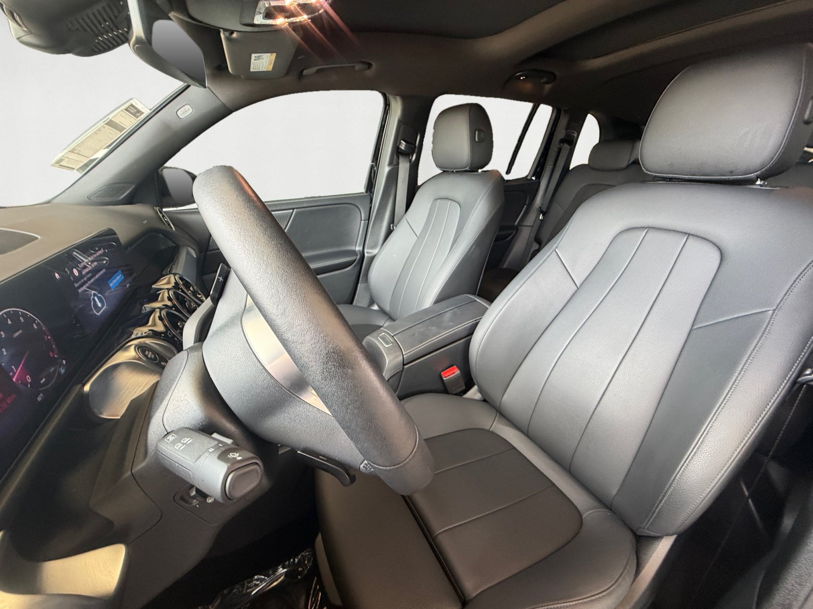 Used 2026 Mercedes-Benz GLB 250 image 10