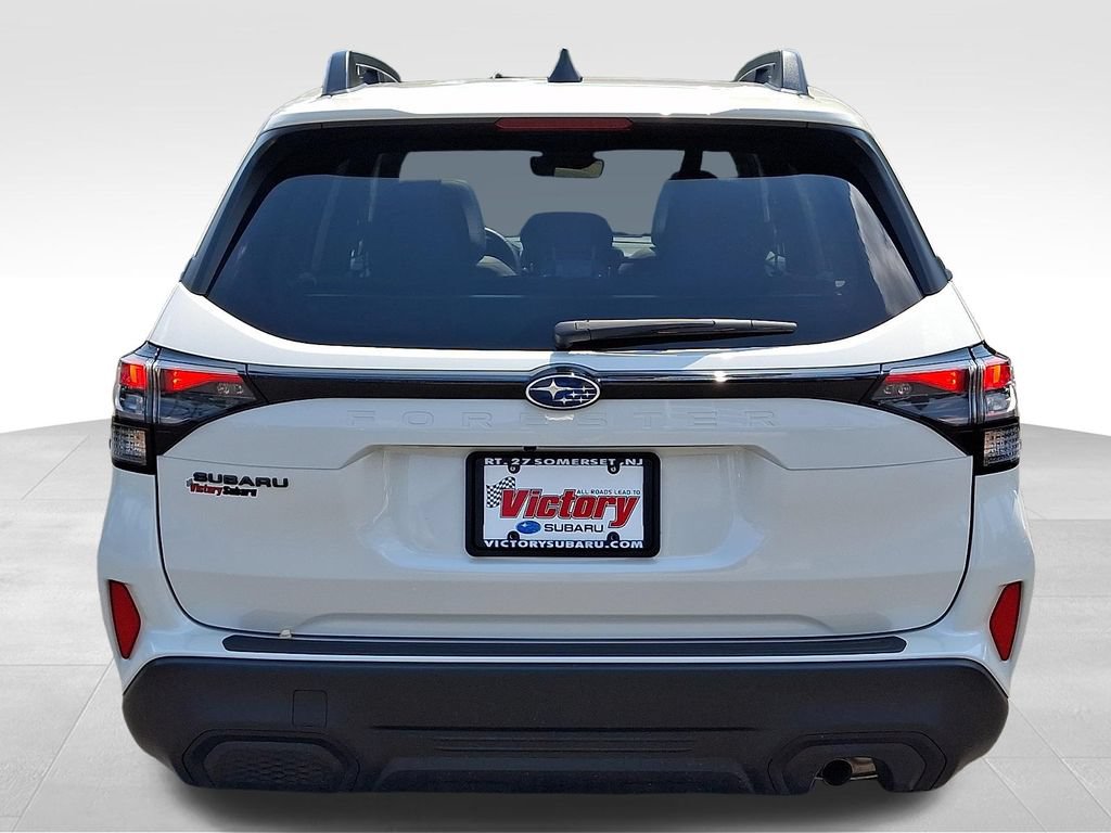 Certified 2025 Subaru Forester Premium AWD/4WD image 5