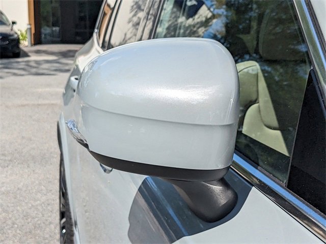 New 2025 Volvo XC90 B6 Plus w/ Protection Package Premier image 11