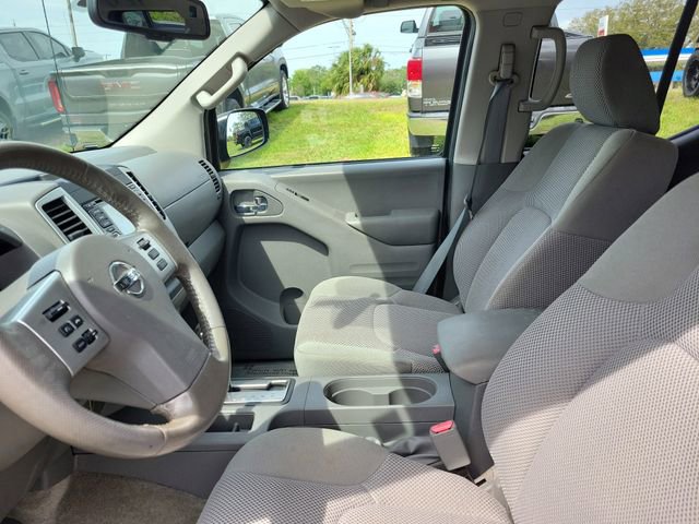 Used 2016 Nissan Frontier SV w/ SV Value Truck Package AWD/4WD image 11