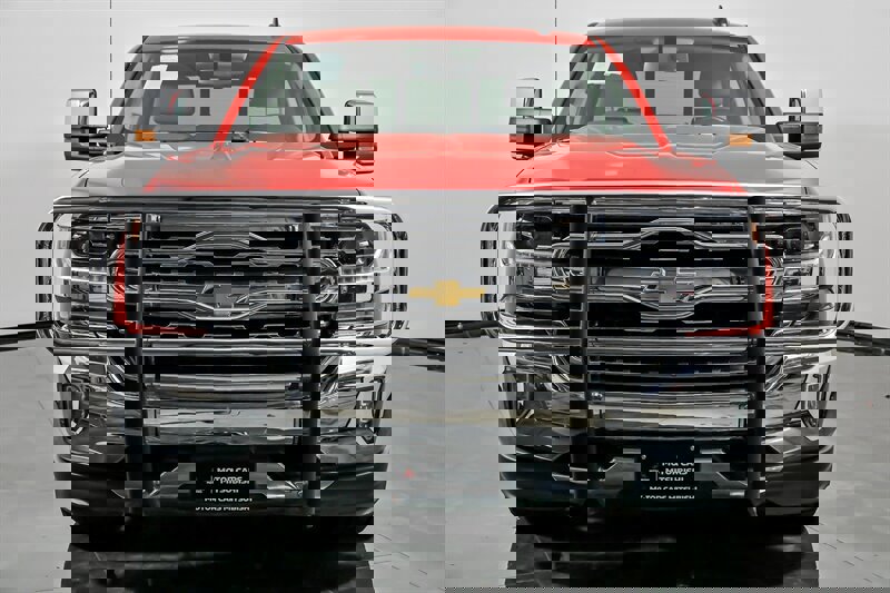 Used 2017 Chevrolet Silverado 1500 LTZ w/ Max Trailering Package image 4