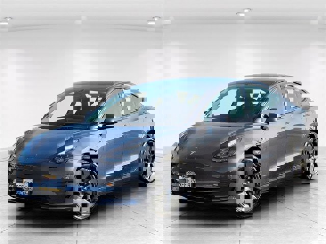 Used 2023 Tesla Model 3 Standard Range image 8