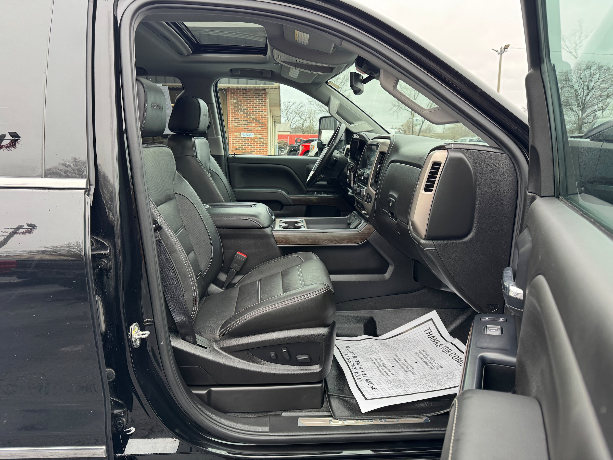Used 2019 GMC Sierra 2500 Denali w/ Duramax Plus Package AWD/4WD image 16