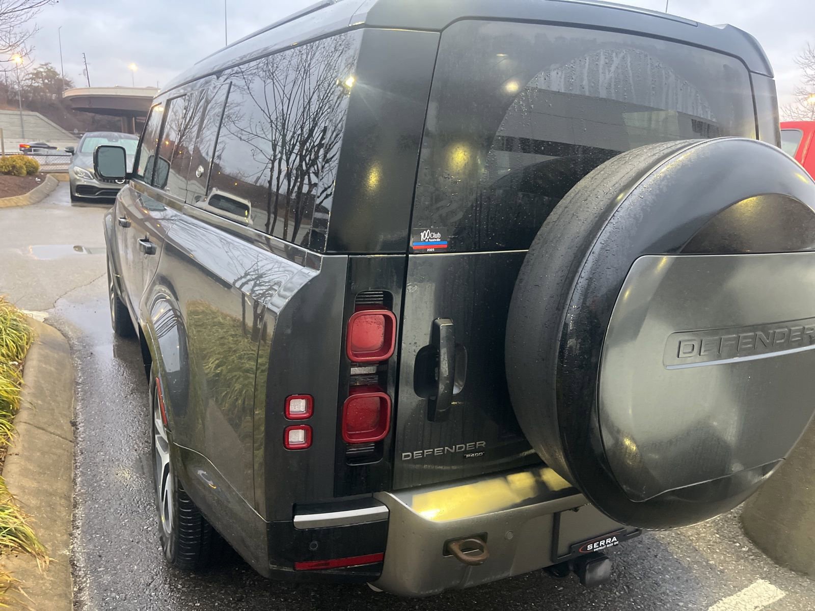 Used 2023 Land Rover Defender 130 X-Dynamic SE image 14