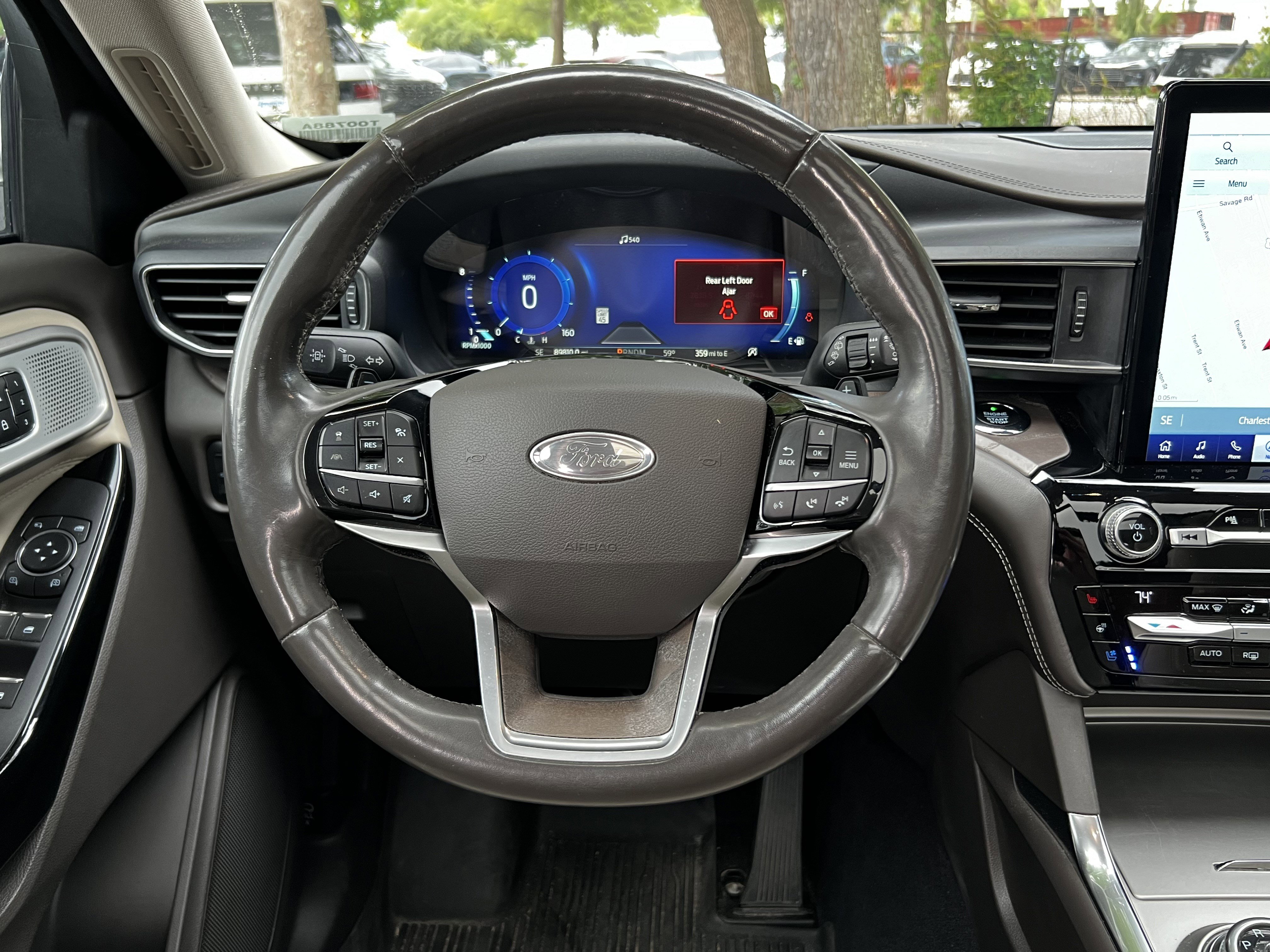 Used 2021 Ford Explorer Platinum w/ Equipment Group 601A AWD/4WD image 35