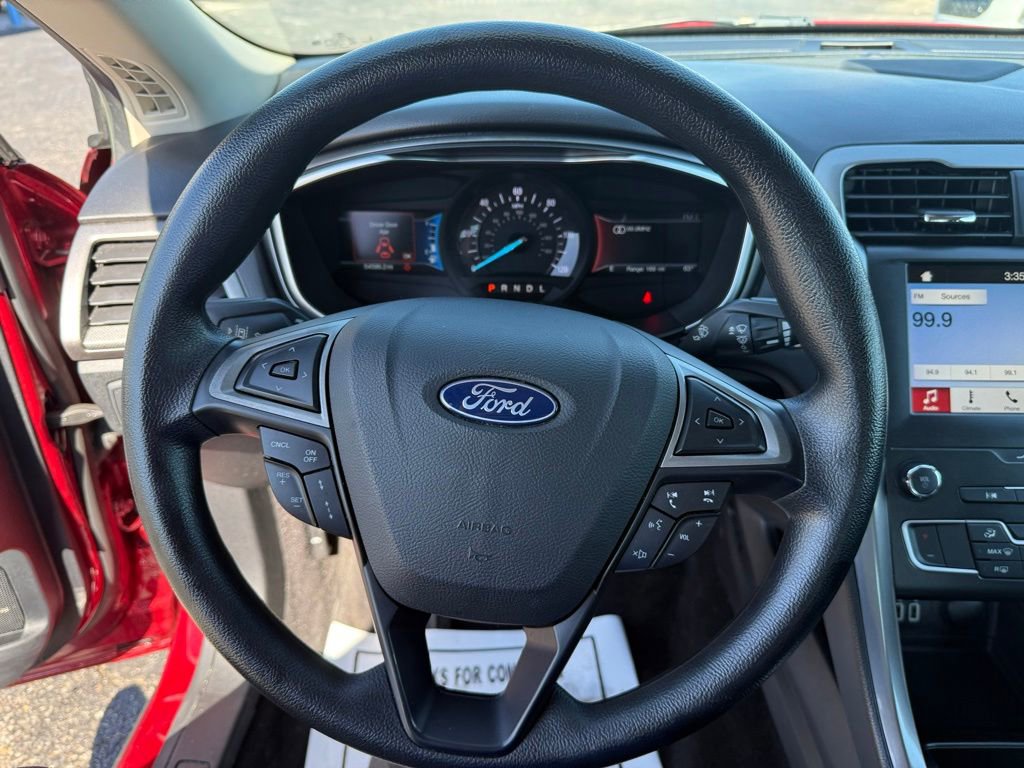 Used 2019 Ford Fusion SE FWD image 11