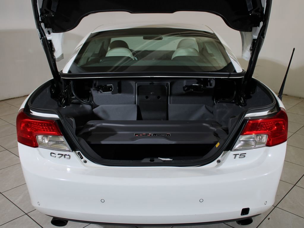 Used 2012 Volvo C70 T5 w/ Climate Pkg image 22