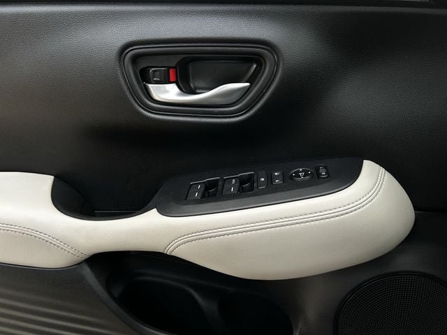 Used 2026 Honda HR-V LX image 22