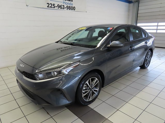 Used 2024 Kia Forte LXS image 2