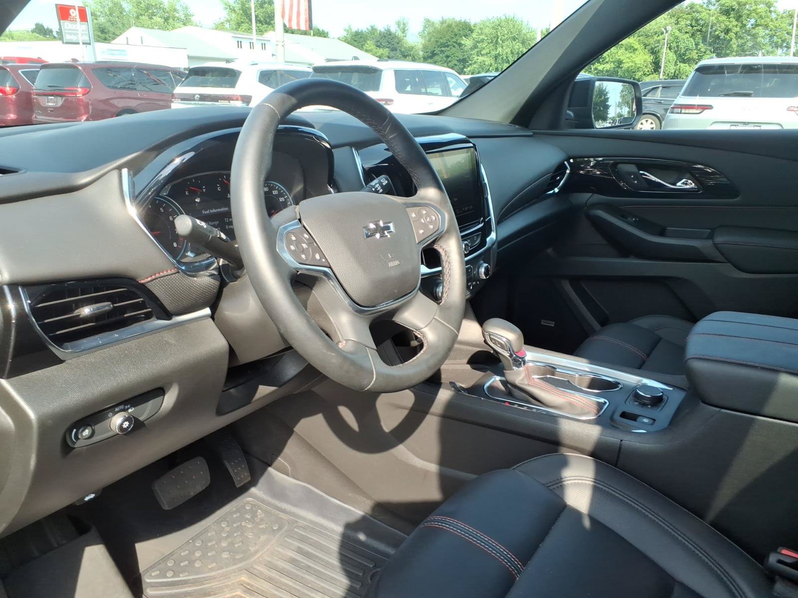 Used 2023 Chevrolet Traverse RS AWD/4WD image 21