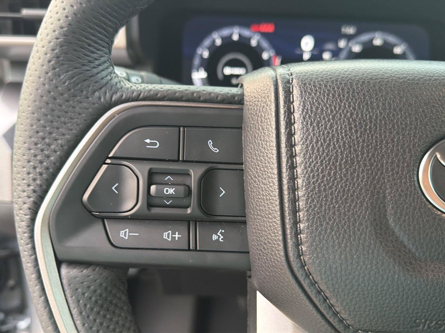 Certified 2026 Toyota Tacoma TRD Off-Road AWD/4WD image 21