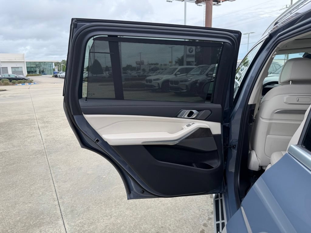 Certified 2026 BMW X7 xDrive40i w/ Executive Package AWD/4WD image 22