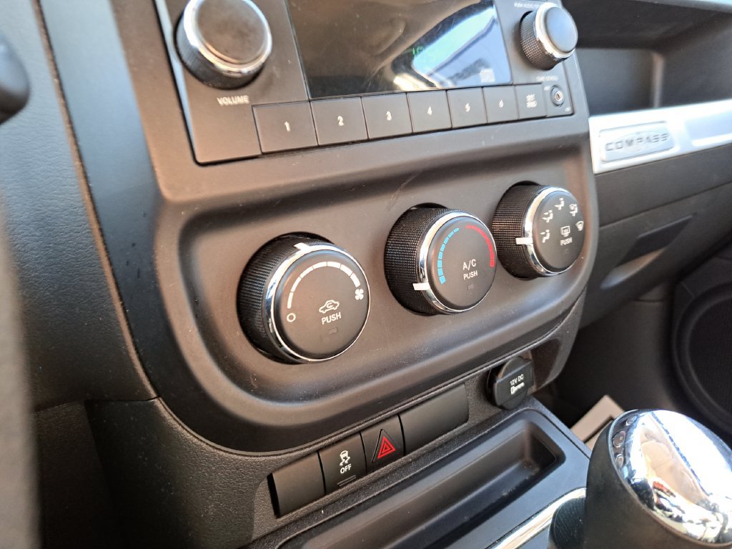 Used 2015 Jeep Compass Sport w/ Power Value Group FWD image 14