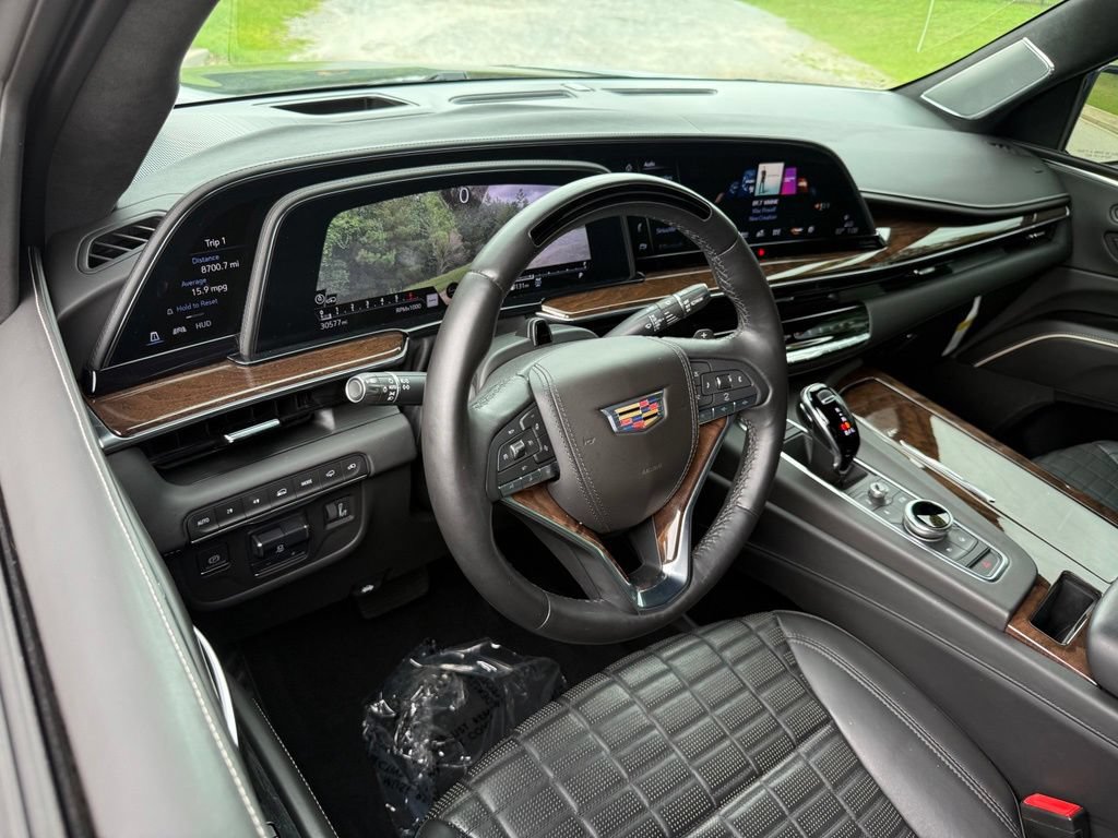 Used 2021 Cadillac Escalade ESV Sport Platinum AWD/4WD image 4