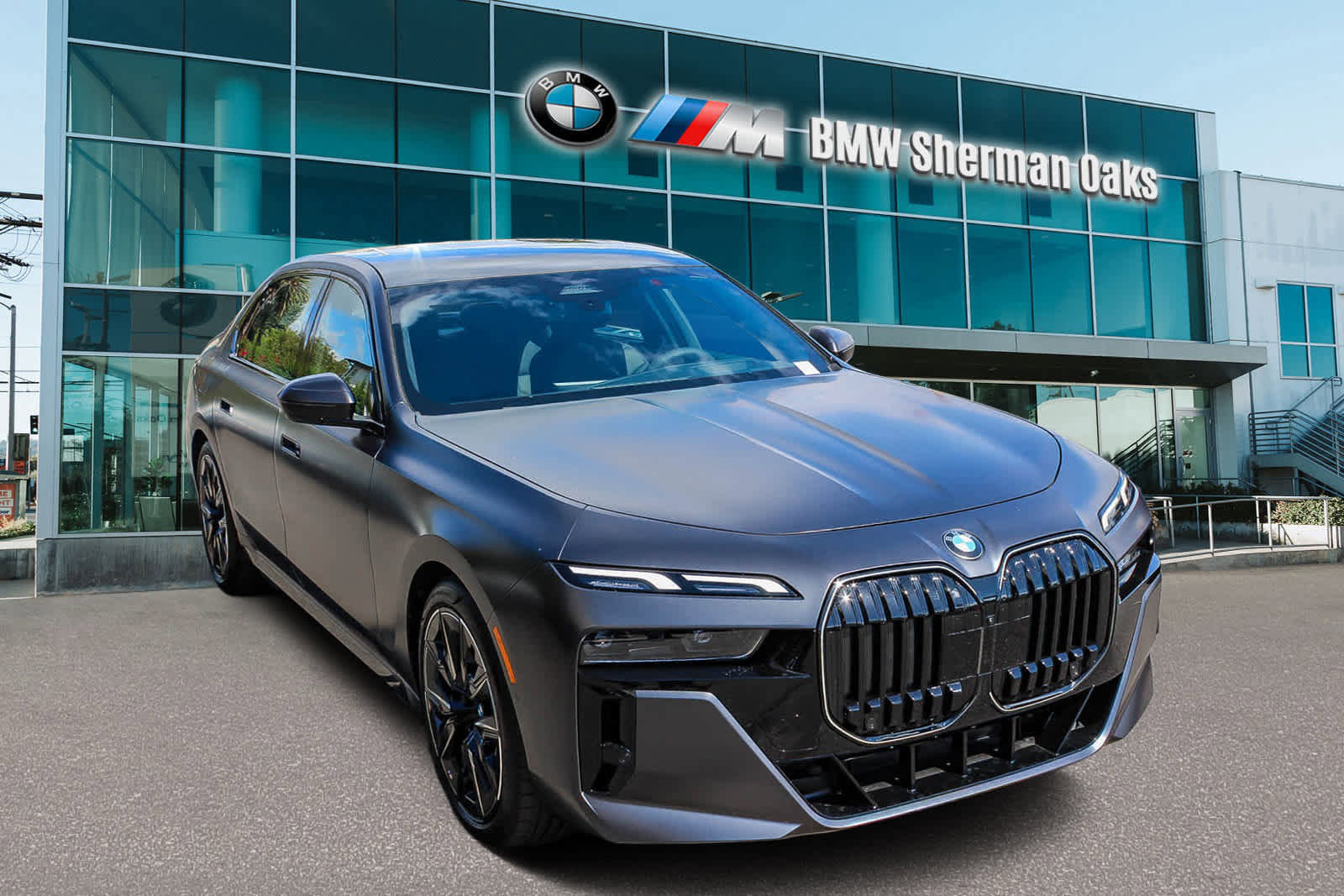 New 2026 BMW 740i w/ Premium Package image 3