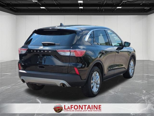 Used 2022 Ford Escape SE w/ Cold Weather Package FWD image 5