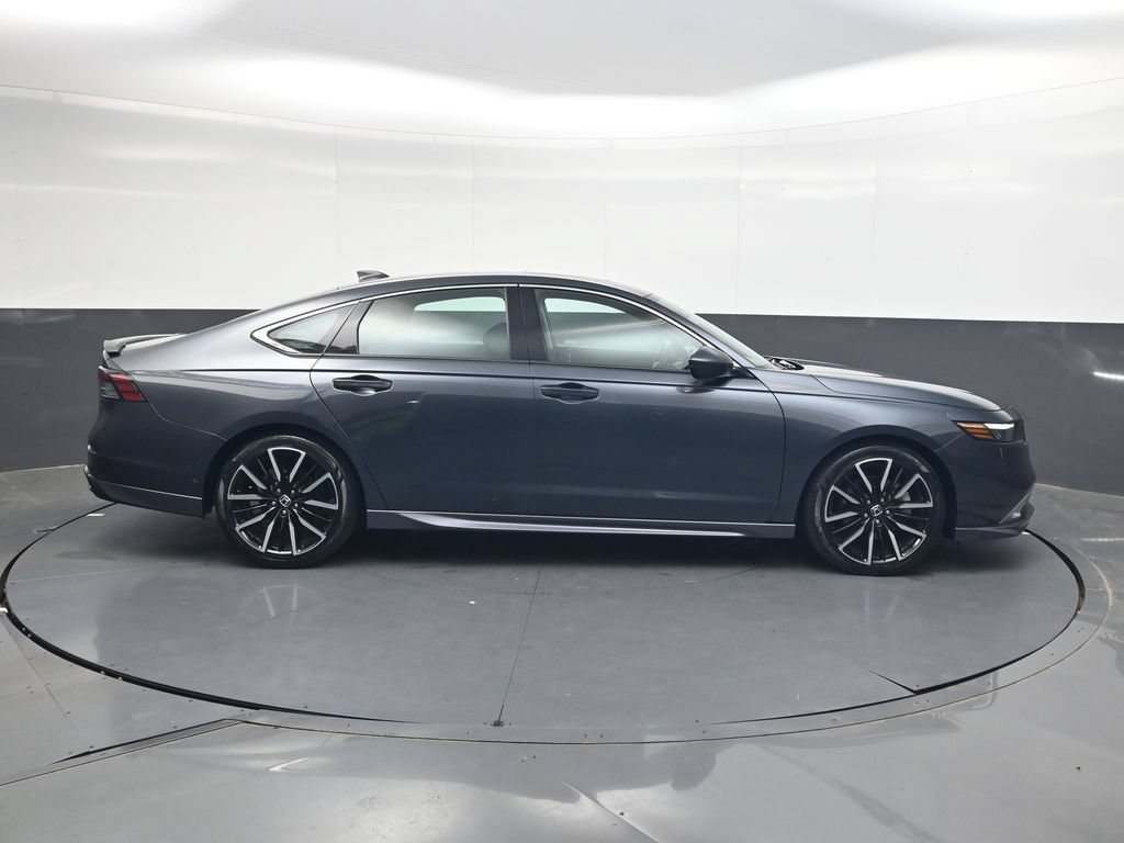 Certified 2023 Honda Accord Touring image 3