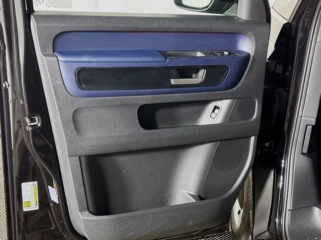 New 2025 Volkswagen ID. Buzz Pro S image 10