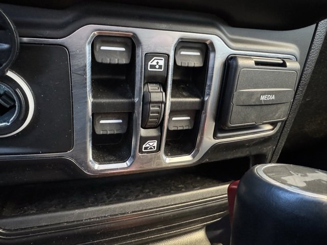 Used 2021 Jeep Wrangler Unlimited Sahara image 29