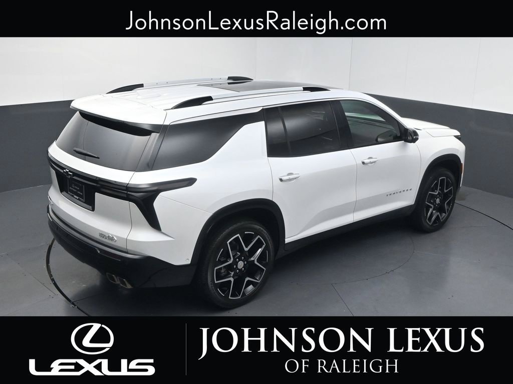 Used 2025 Chevrolet Traverse High Country FWD image 27