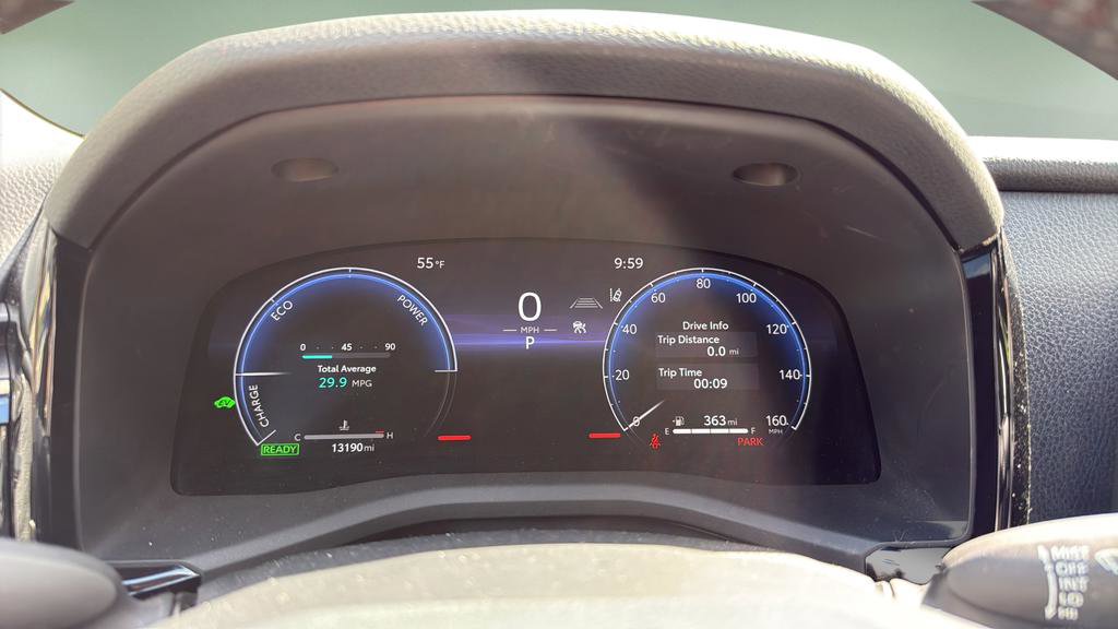 Used 2025 Toyota Camry XLE FWD image 17