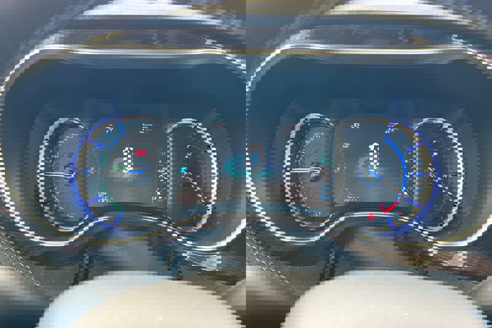 Used 2023 Chrysler Pacifica Limited image 28