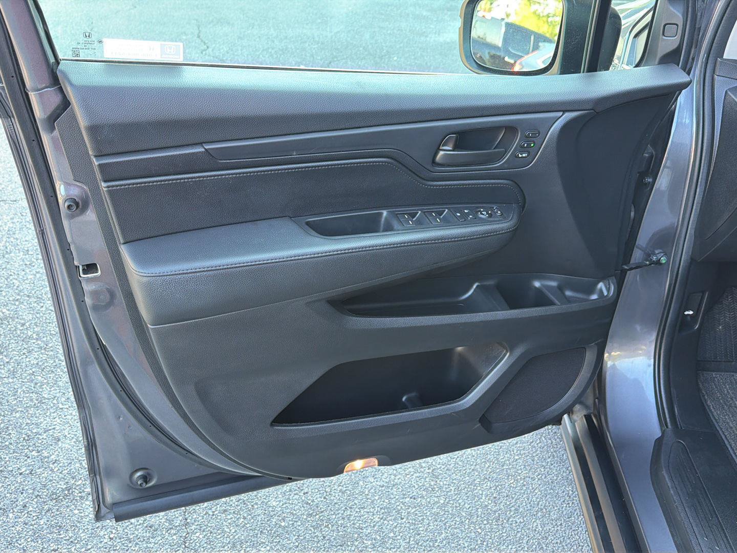Used 2025 Honda Odyssey EX-L image 16
