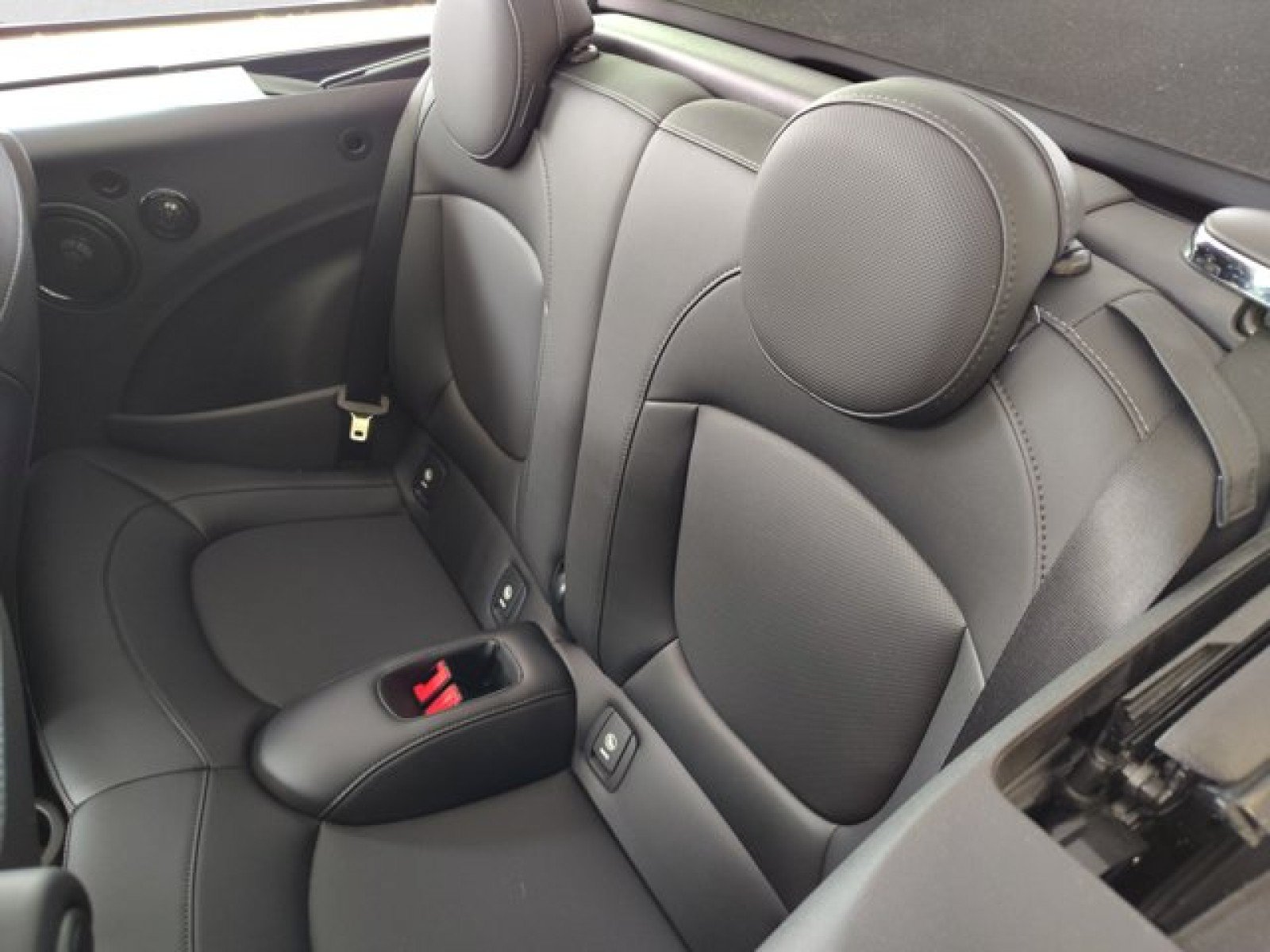 Used 2019 MINI Cooper S w/ Premium Package FWD image 18