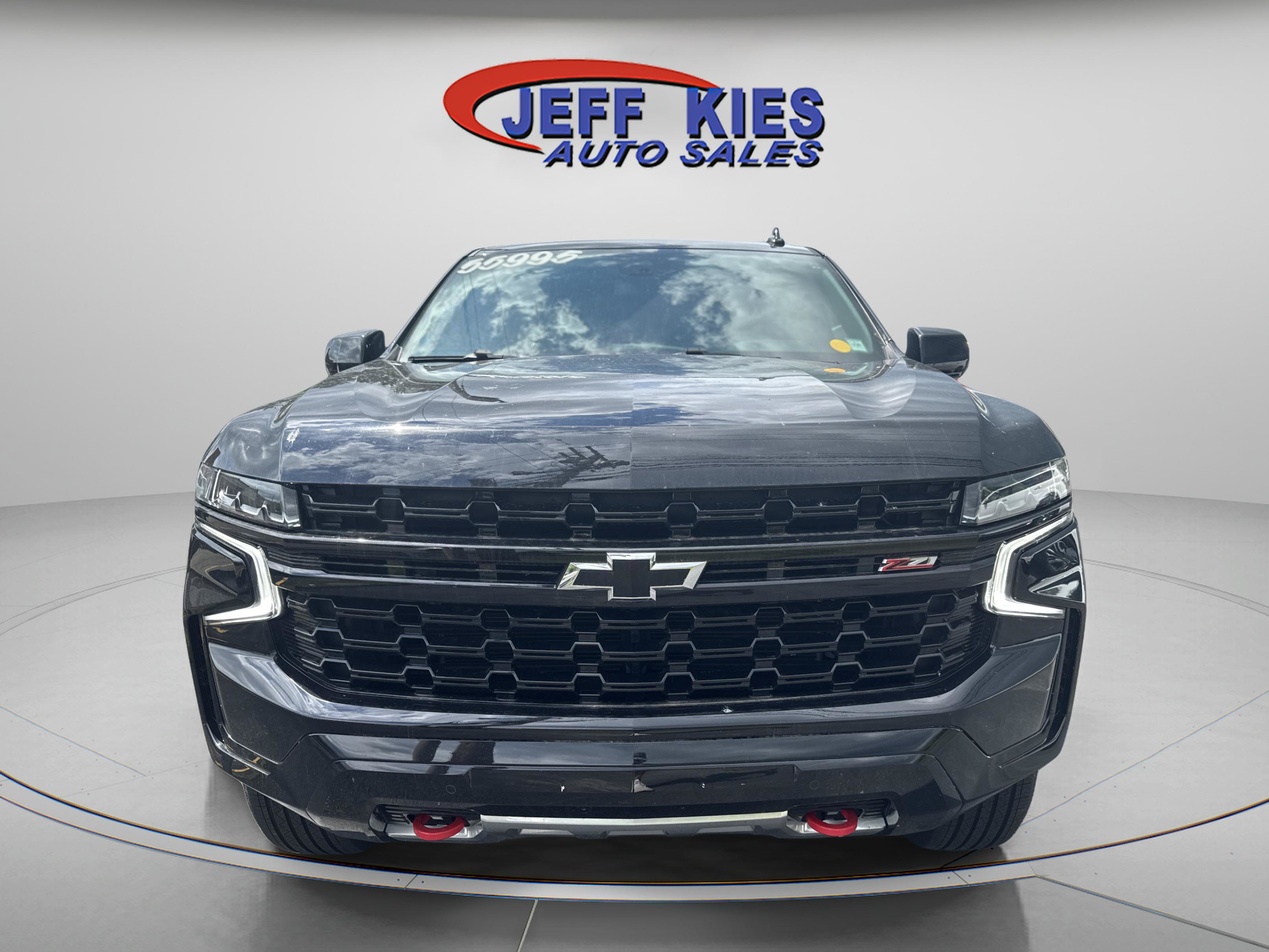 Used 2023 Chevrolet Tahoe Z71 AWD/4WD image 2