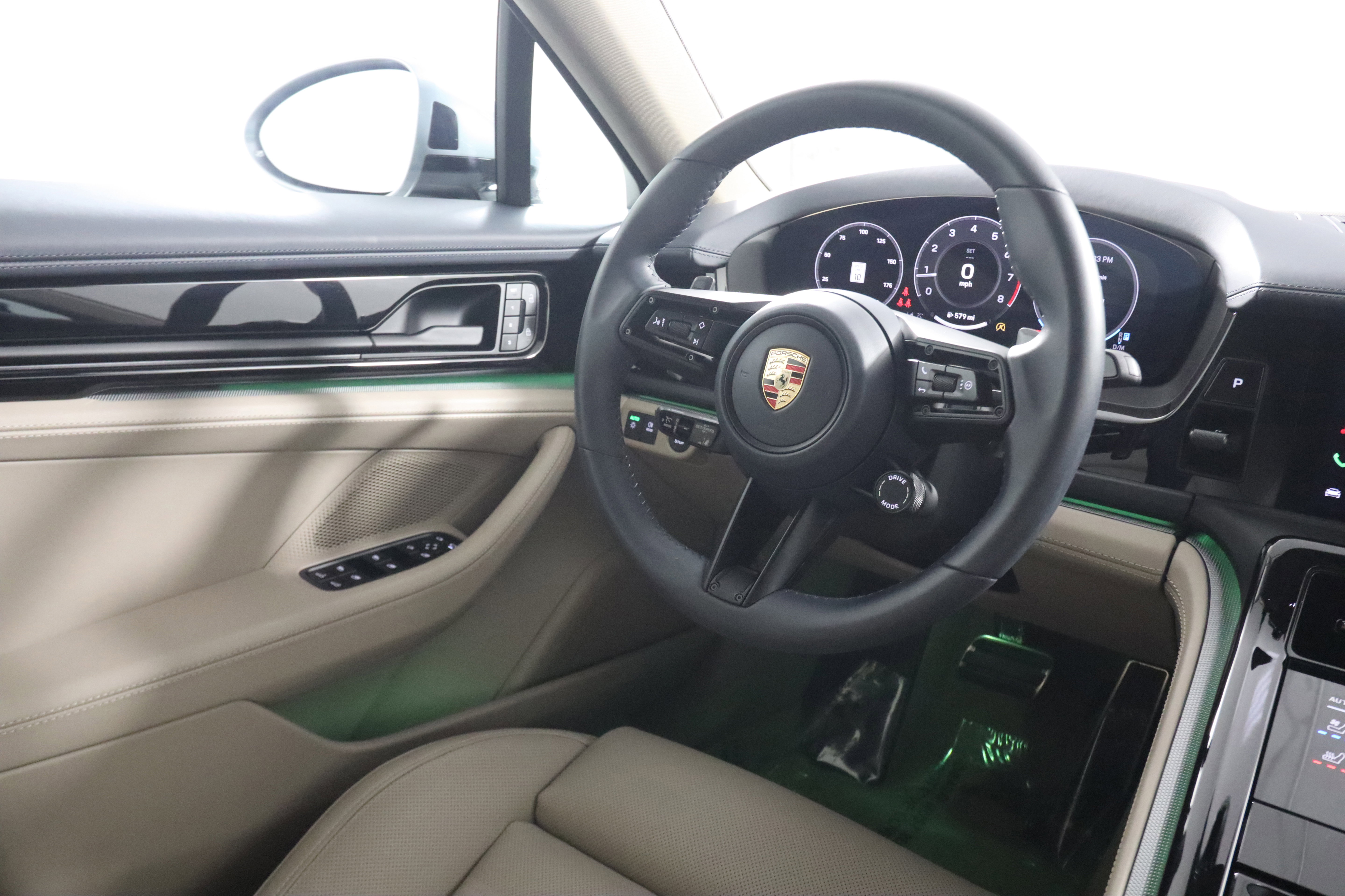 Certified 2026 Porsche Panamera image 12