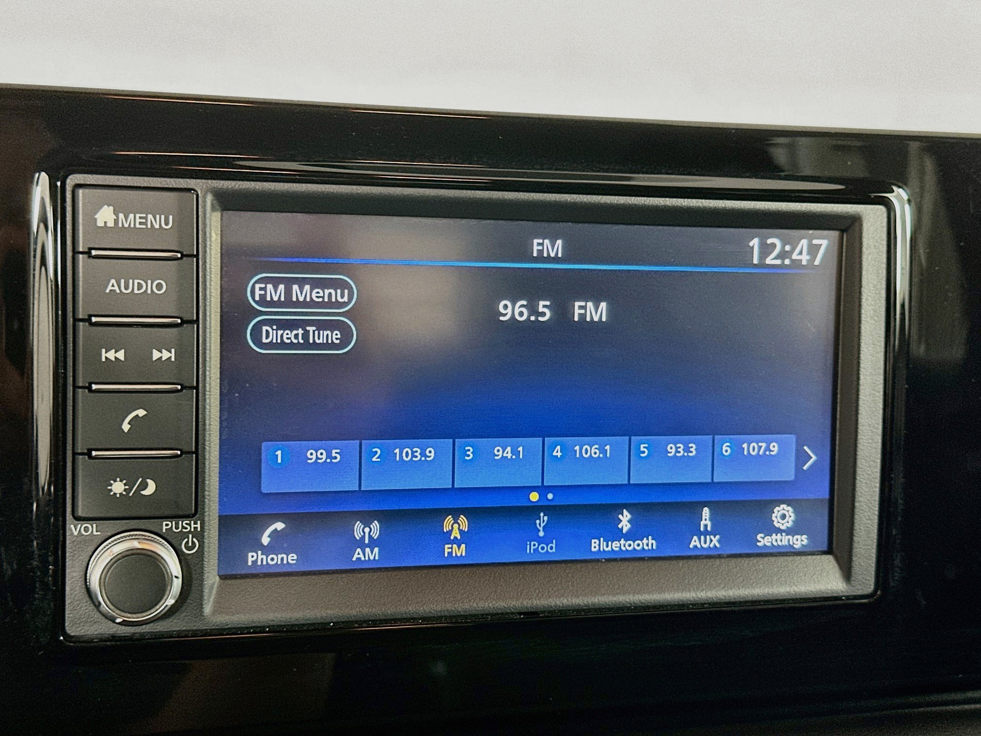 Used 2025 Nissan Kicks S FWD image 21