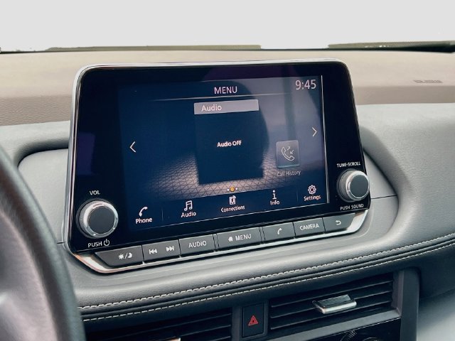 Used 2023 Nissan Rogue S FWD image 11