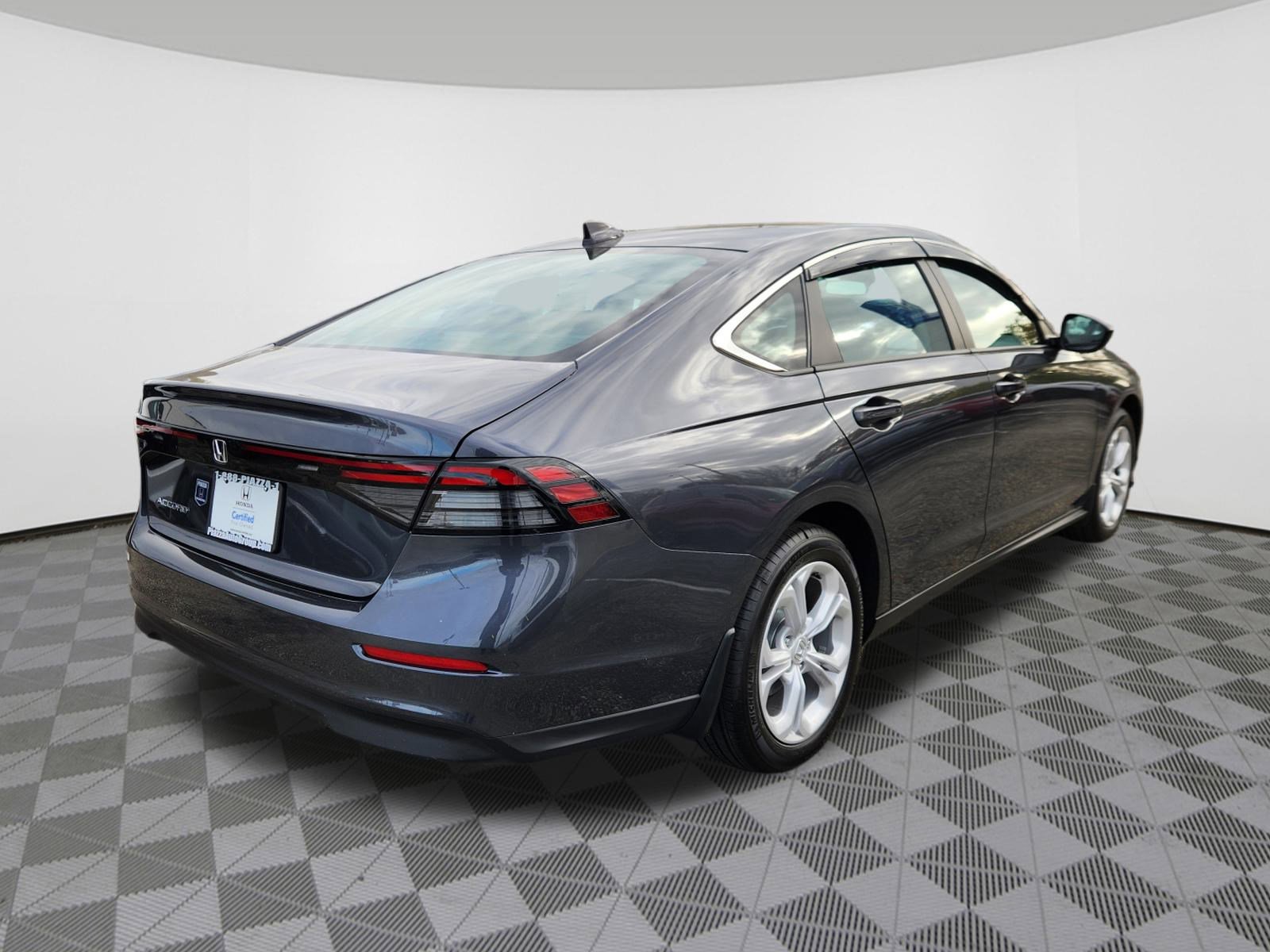 Certified 2025 Honda Accord LX image 4