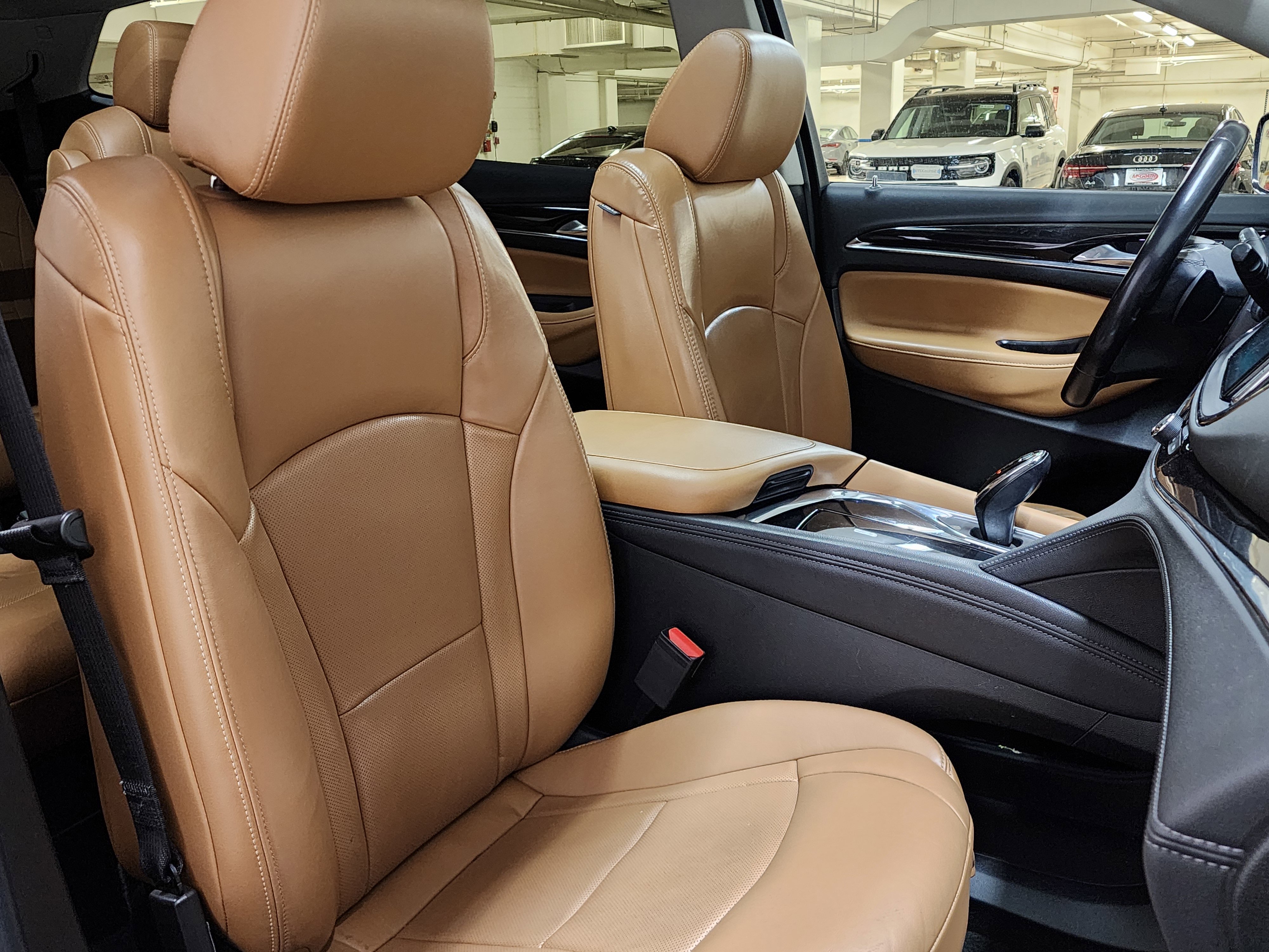 Used 2019 Buick Enclave Essence image 26