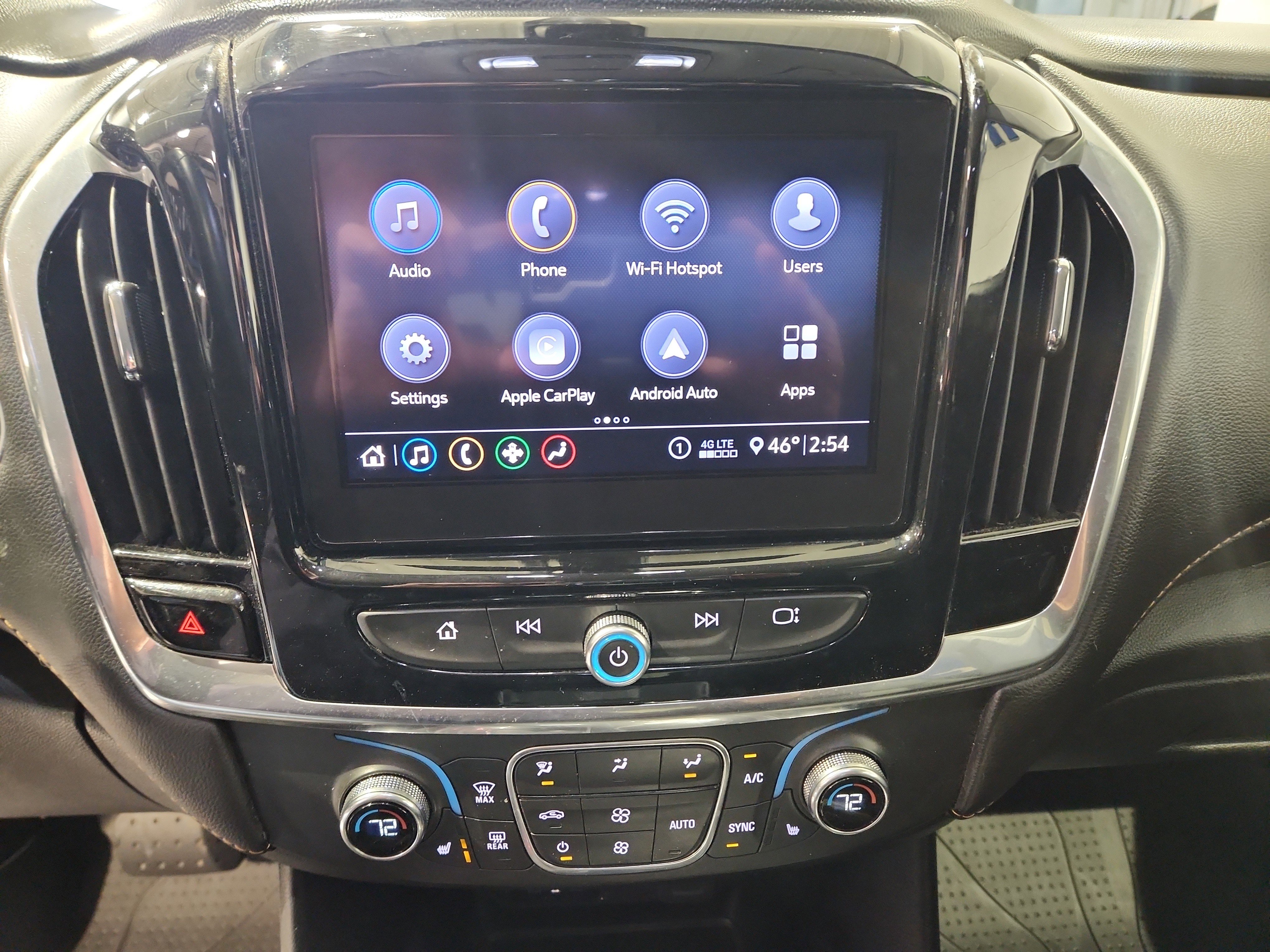 Used 2020 Chevrolet Traverse LT w/ LPO, Floor Liner Package image 8